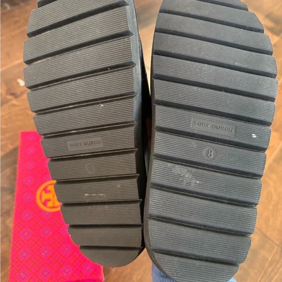 Tory Burch Everly Anatomic Lug slides. Size 8. - Picture 6 of 8